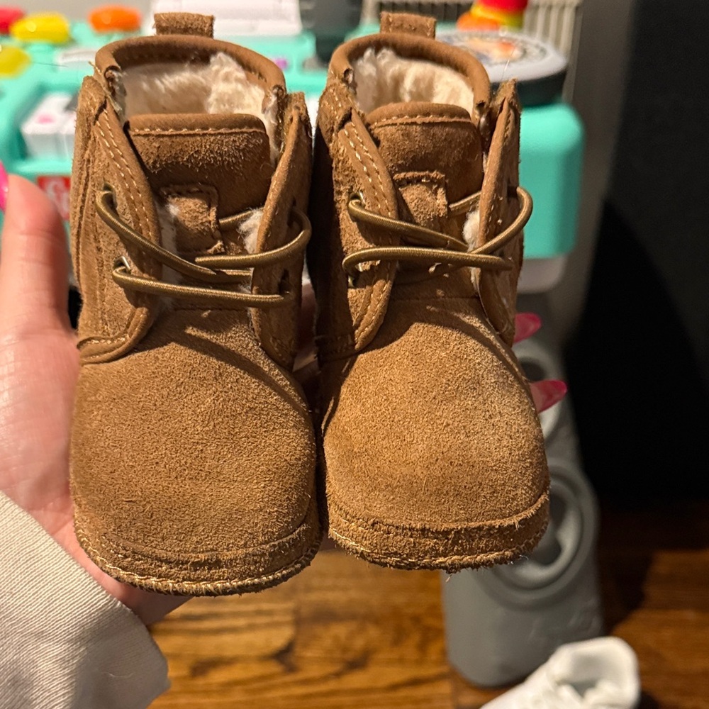 Cozy Brown ugg baby Boots size 2-3
